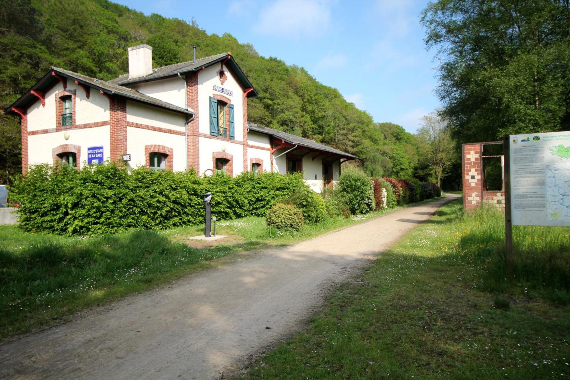 Ostal Scrignac - Gite D'Etape De La Gare Exteriér fotografie