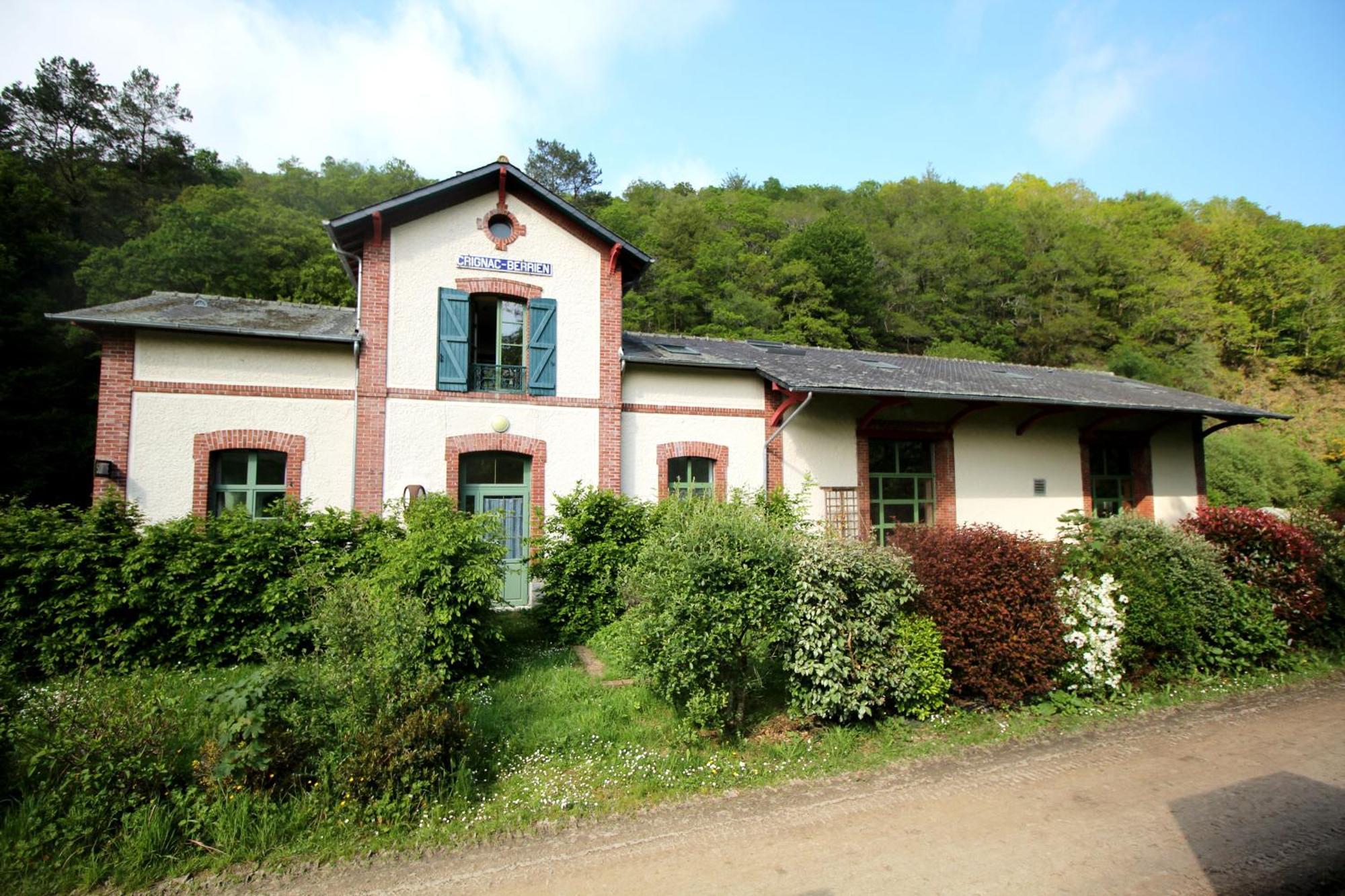 Ostal Scrignac - Gite D'Etape De La Gare Exteriér fotografie