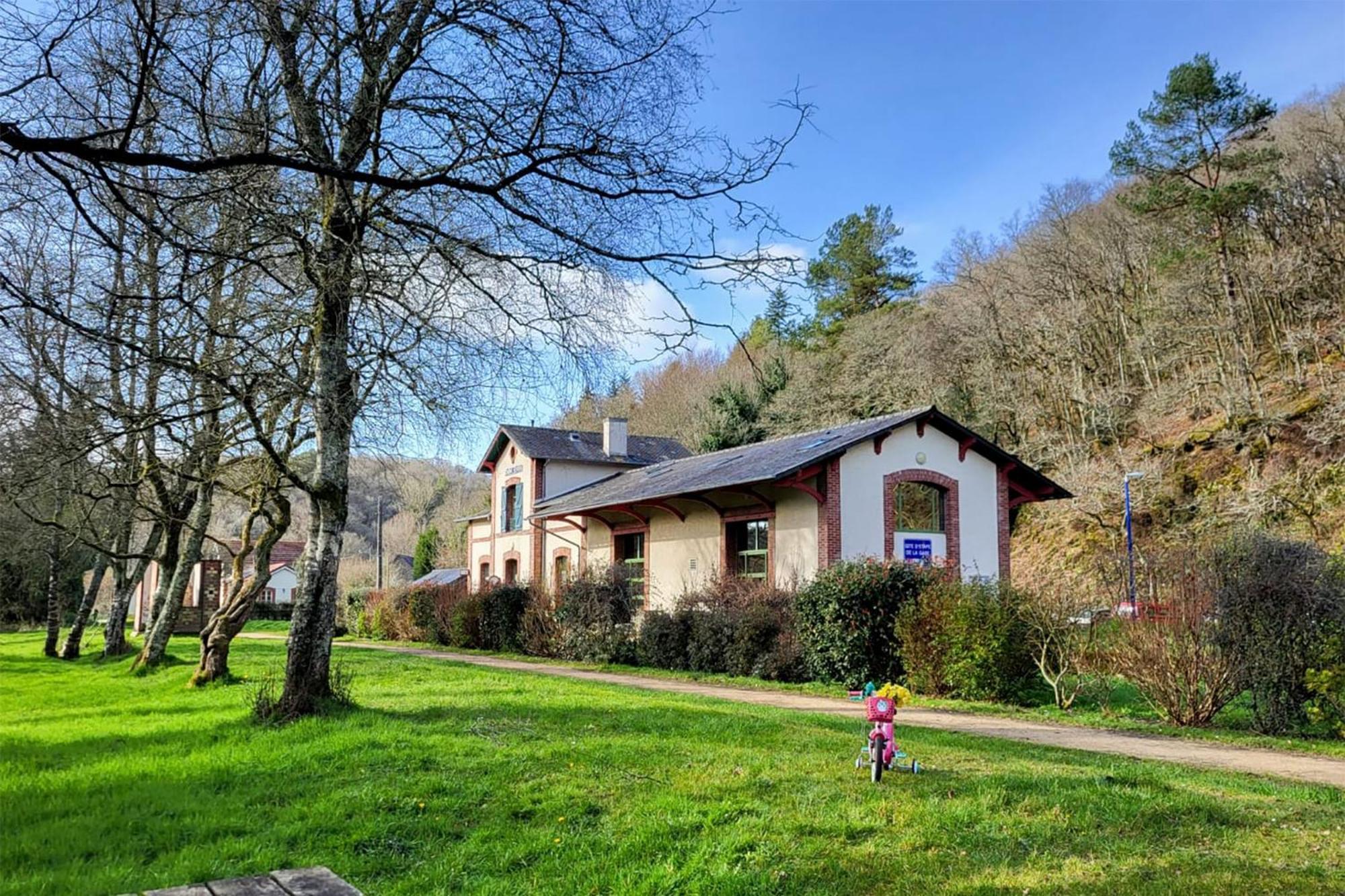 Ostal Scrignac - Gite D'Etape De La Gare Exteriér fotografie